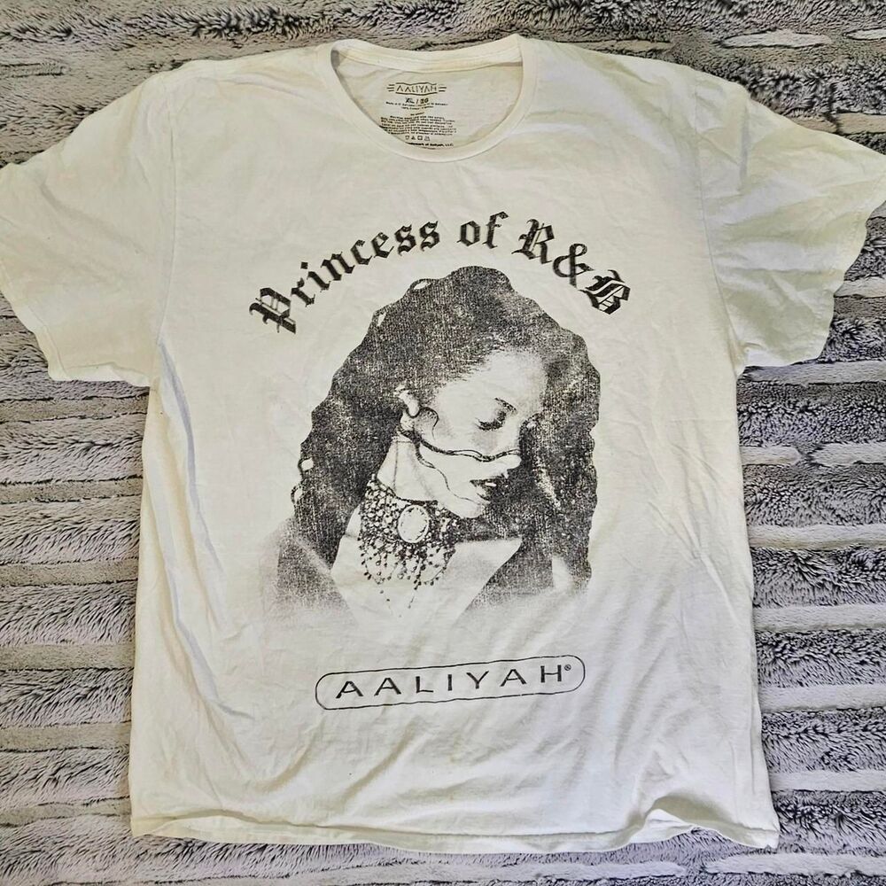 Unbranded Men's White and Black T-shirt